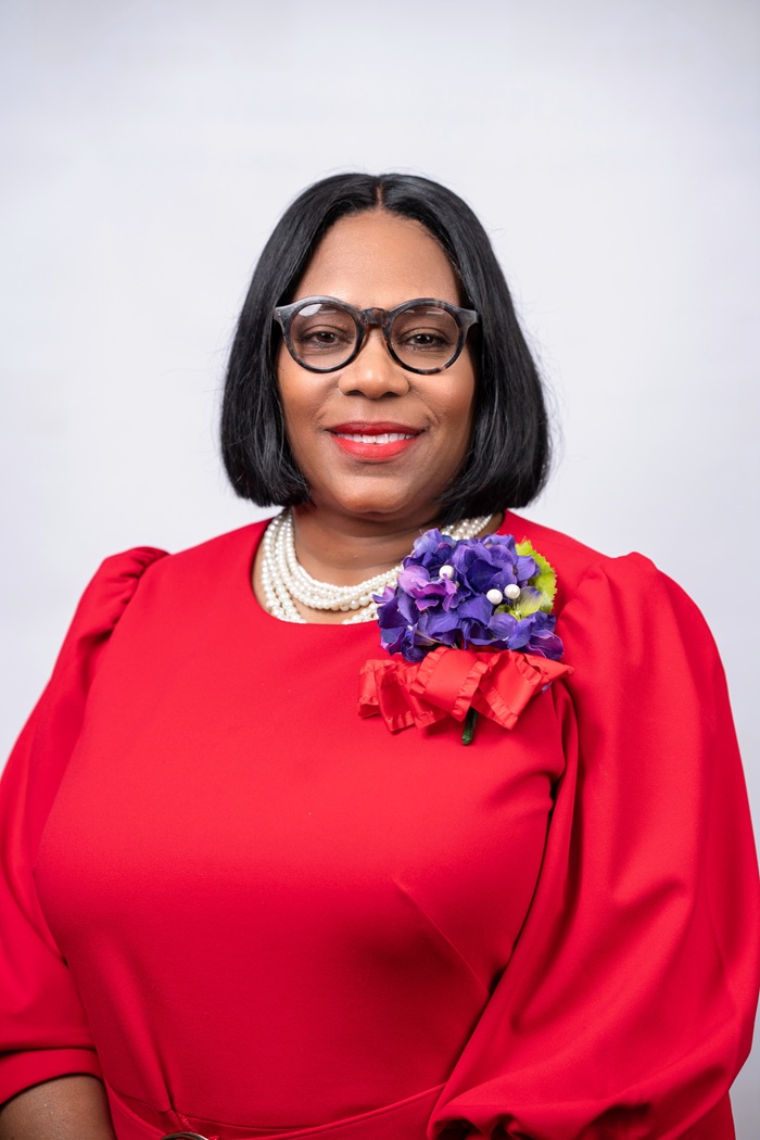 Tracy Richardson | Financial Secretary